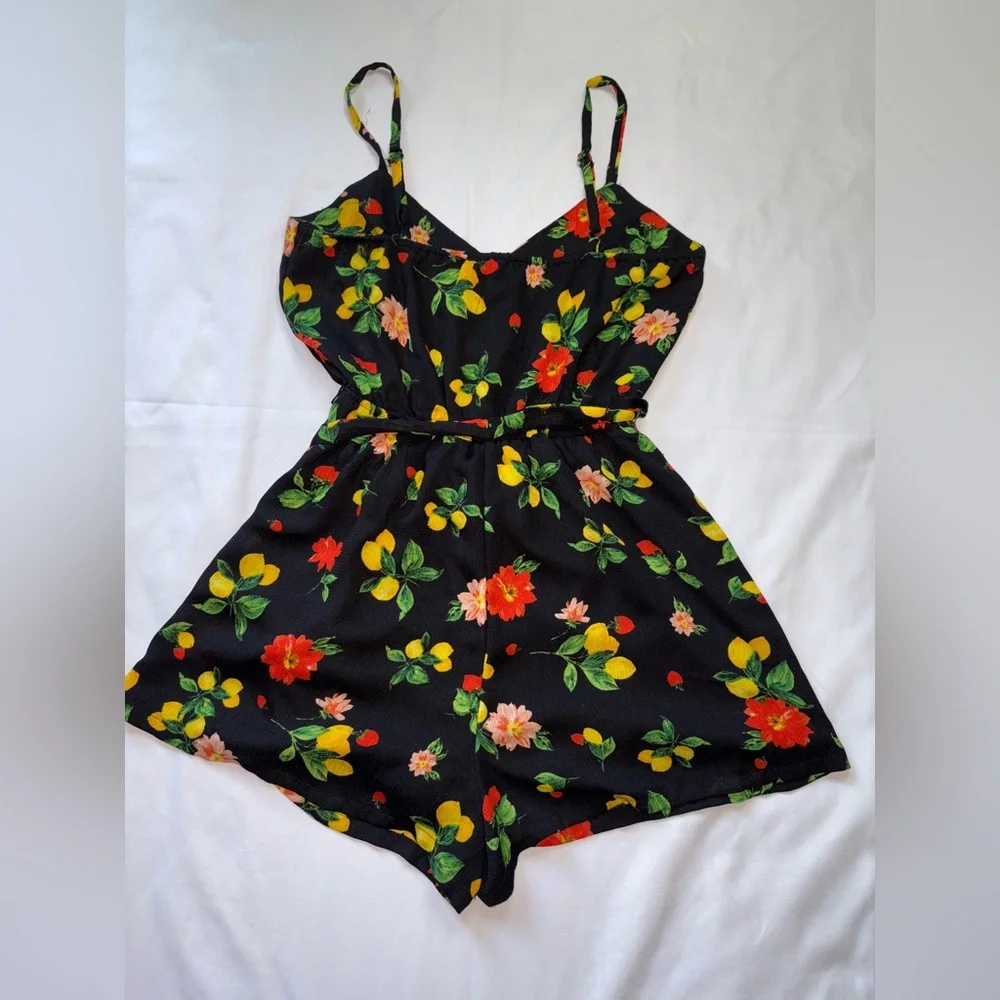 As U Wish Size XS Black Red & Yellow Citrus Floral Spring Boho Romper - Picture 6 of 6